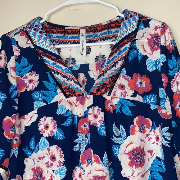 Floral Top - Picture 5 of 7
